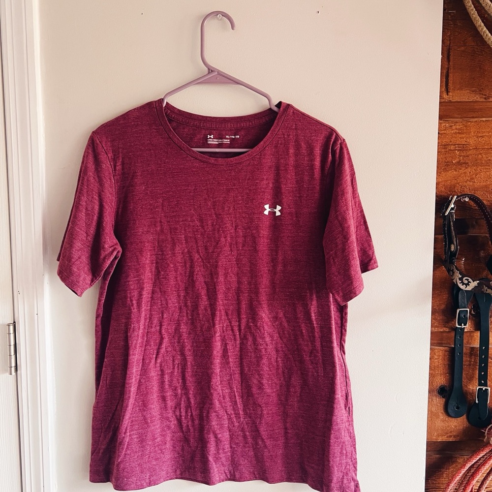 Under Armour women’s T-shirt